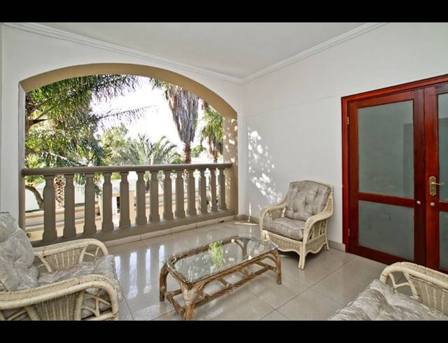 4 BEDROOM HOUSE FOR SALE IN KHYBER ROCK